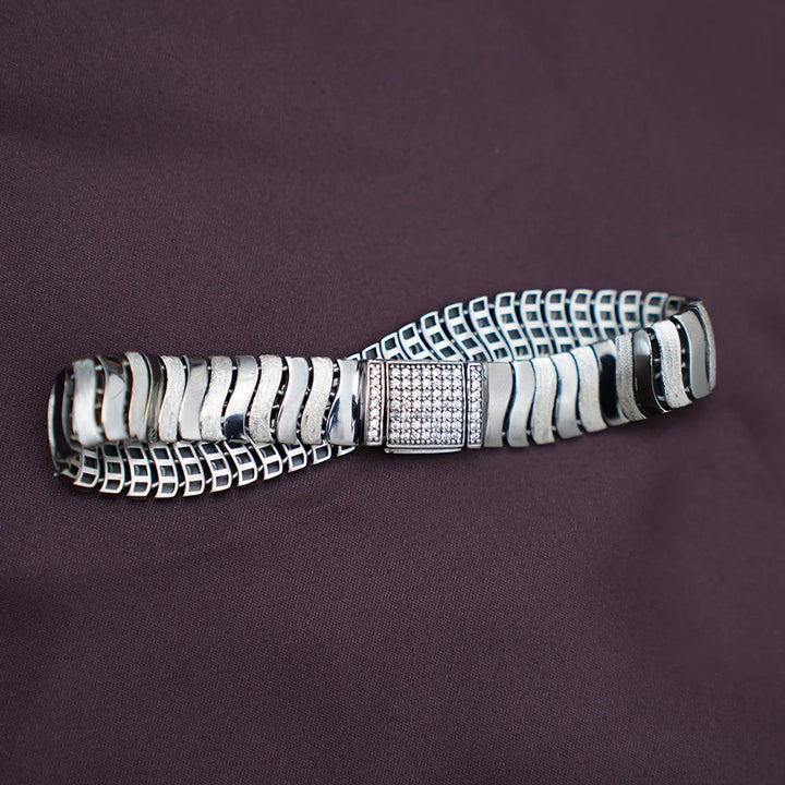 Modern Menâ€™s 92.5 Silver Link Bracelet