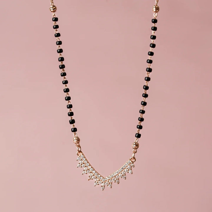 Glittering V-Arc Mangalsutra
