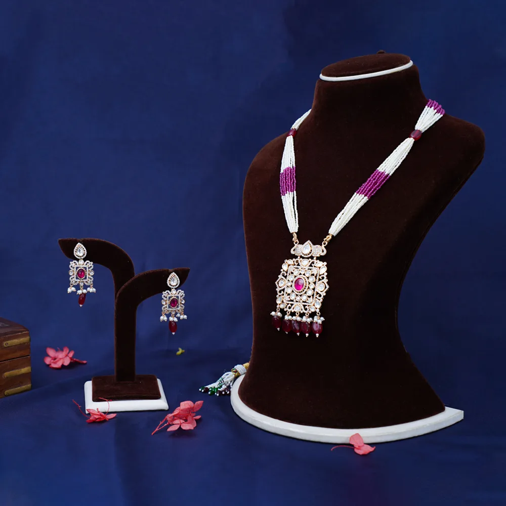 Chic Moti Necklace Set with Red & White Gems